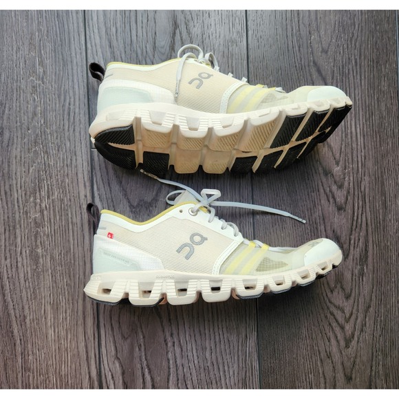 On Running Shoes in Cream and White - Picture 1 of 7